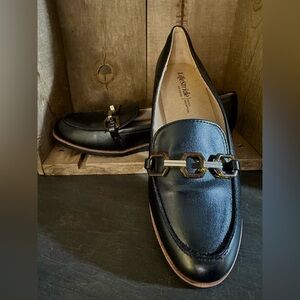 LifeStride Women’s Zee Black Loafers with Chain Accent size 9.5